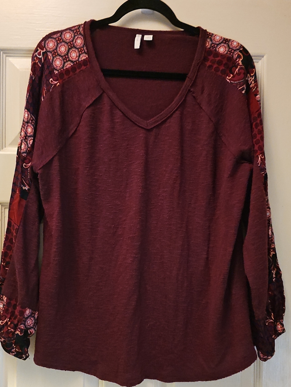 Women’s Burgundy V-Neck Long Sleeve Top with Patterned Sleeves